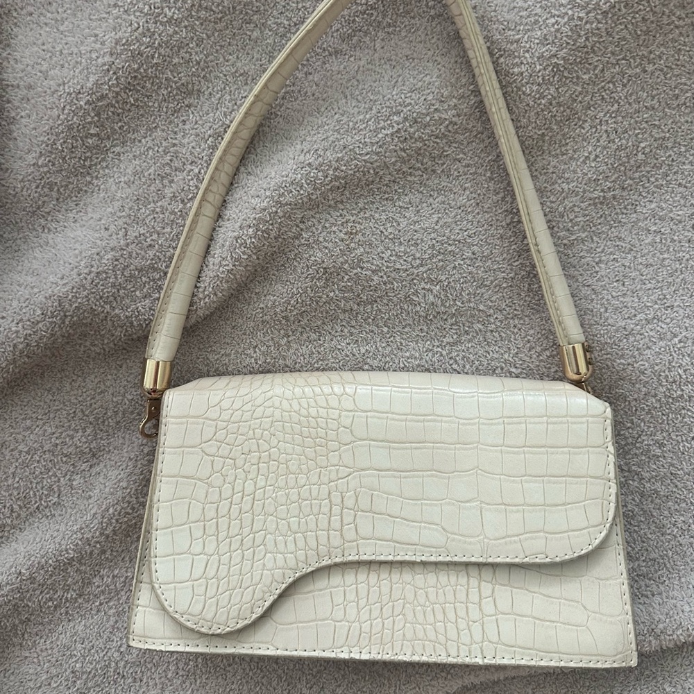 JW PEI Elegant Cream Crocodile-Embossed Shoulder Bag
